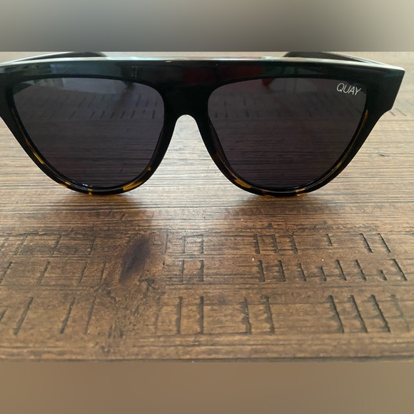 Quay Black Sunglasses- Last night - Picture 1 of 3